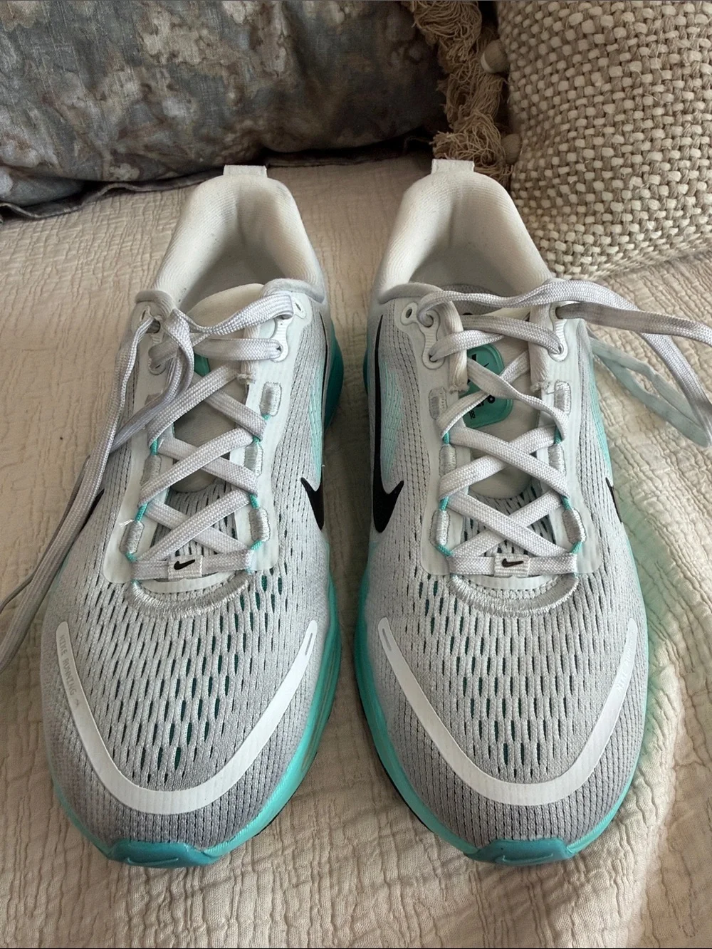 Nike Vomero 18 Light Gray & Teal Girls' Sneakers with Black Swoosh